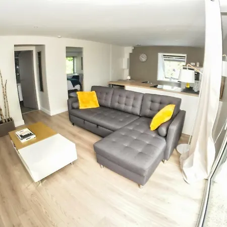 Vimy@home Apartment